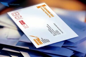 Vấn chuyển giấy tờ đi Mỹ tại VietExpress 